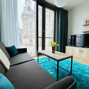 Panoramastudio Mit Blick Zur Frauenkirche Dresden